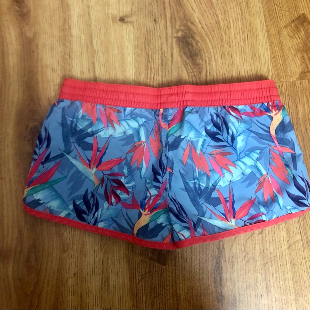Tropical Print Rip Curl Shorts - Picture 3 of 5